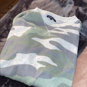 Ocean Drive camo crew neck comfy shirt